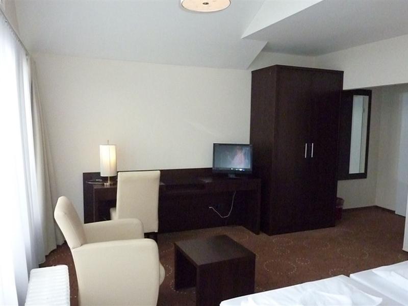 Отель Selina Berlin West Экстерьер фото